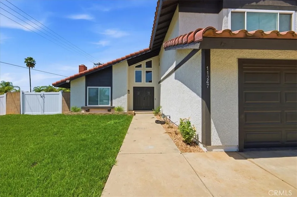 11247 Bonnie View Moreno Valley, CA 92555