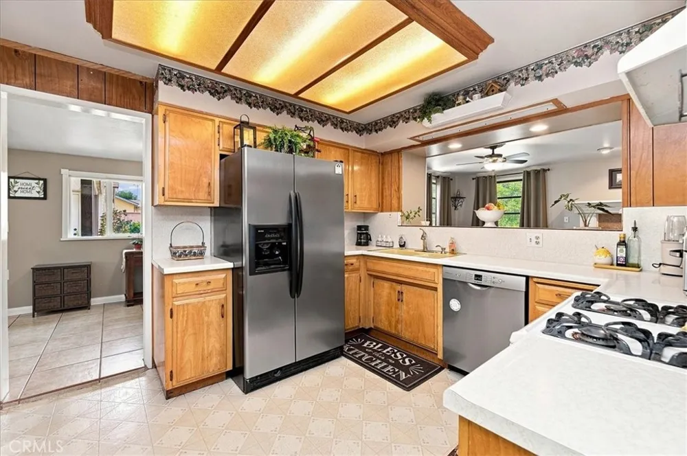 5105 Golden Riverside, CA 92505