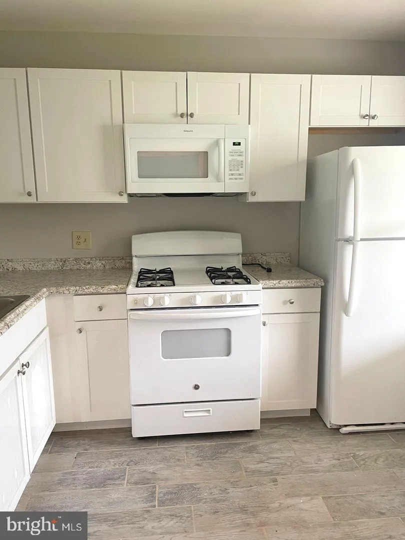 9 WELLINGTON DRIVE Newark, DE 19702