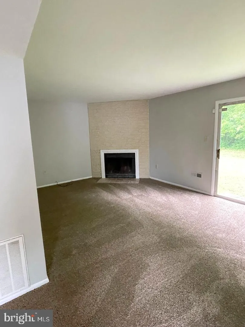 9 WELLINGTON DRIVE Newark, DE 19702