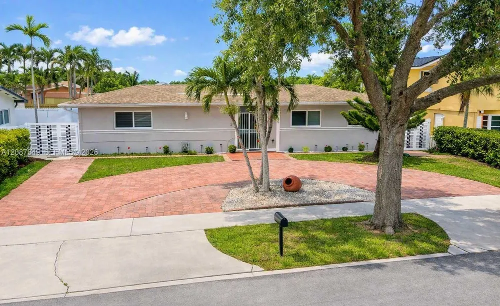 11231 NW 60th Ct Hialeah, FL 33012