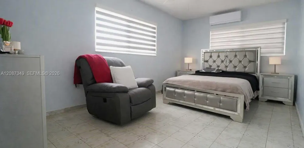 11231 NW 60th Ct Hialeah, FL 33012