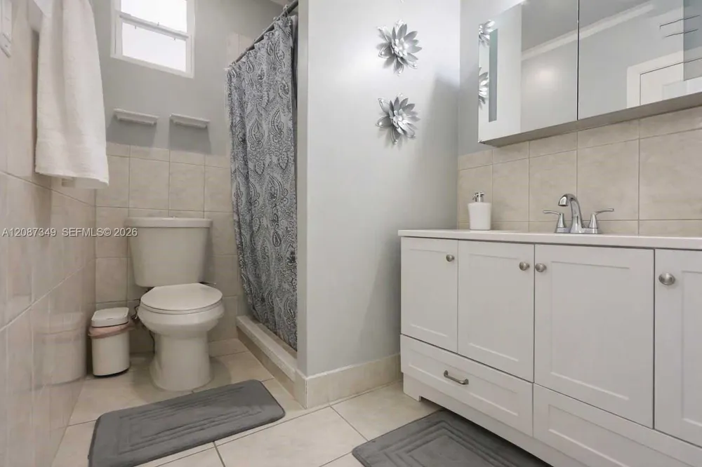 11231 NW 60th Ct Hialeah, FL 33012