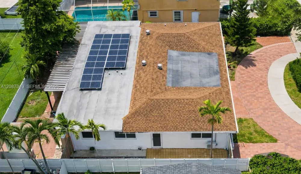 11231 NW 60th Ct Hialeah, FL 33012
