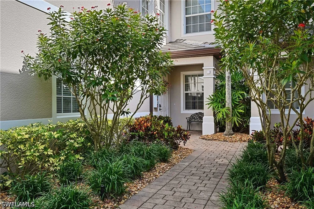 Hawthorne Dr #1201 Naples, FL 34113