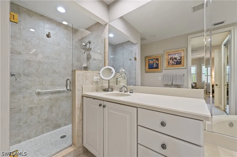 Hawthorne Dr #1201 Naples, FL 34113