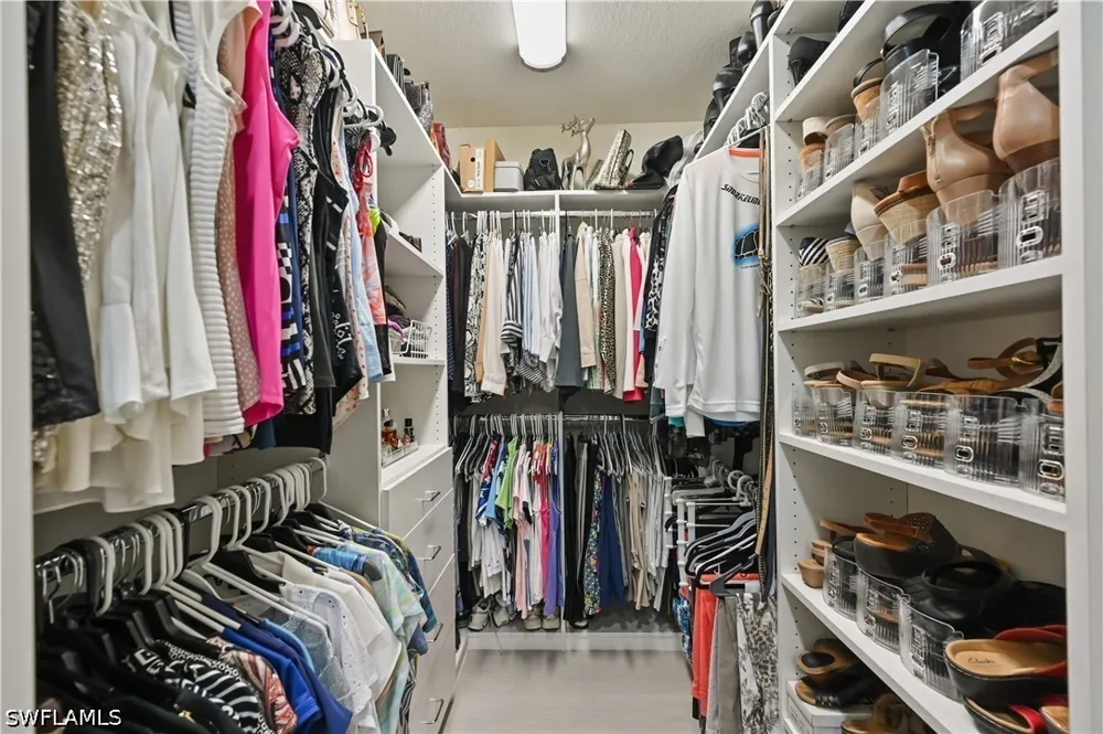 Hawthorne Dr #1201 Naples, FL 34113