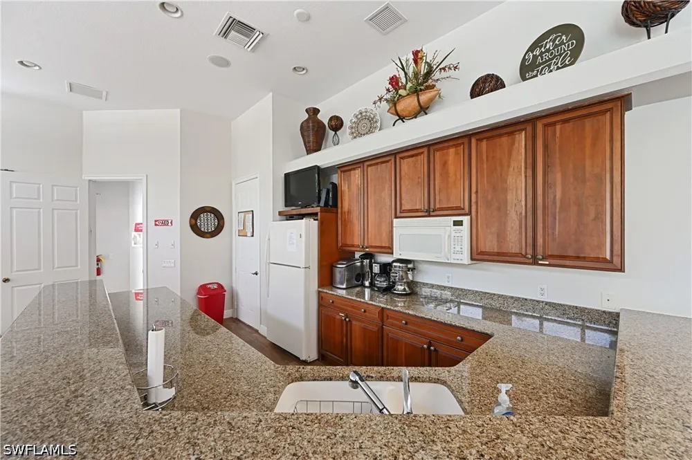 Hawthorne Dr #1201 Naples, FL 34113
