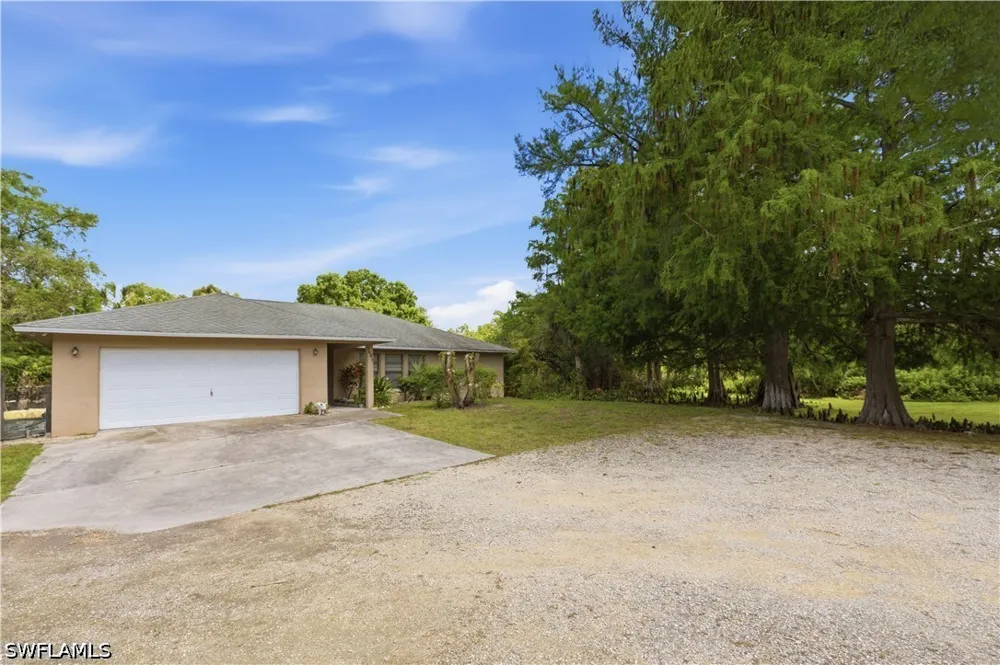 Bur Oaks Lane Naples, FL 34119
