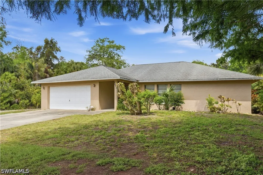Bur Oaks Lane Naples, FL 34119