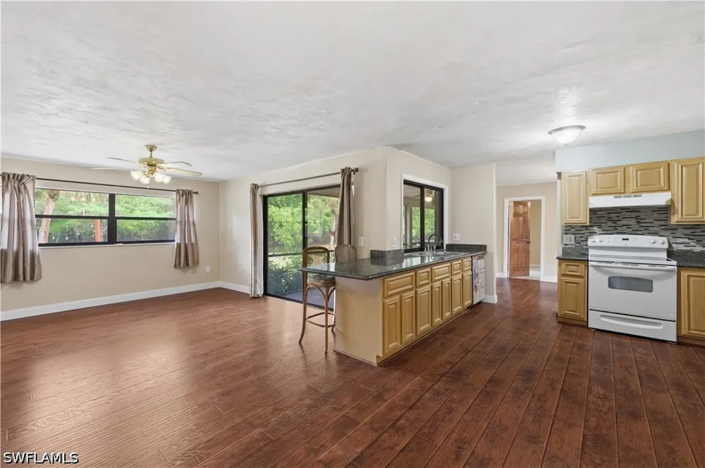 Bur Oaks Lane Naples, FL 34119
