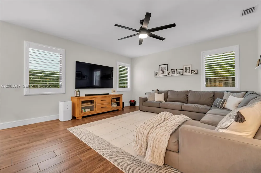 15255 SW 173rd St Miami, FL 33187