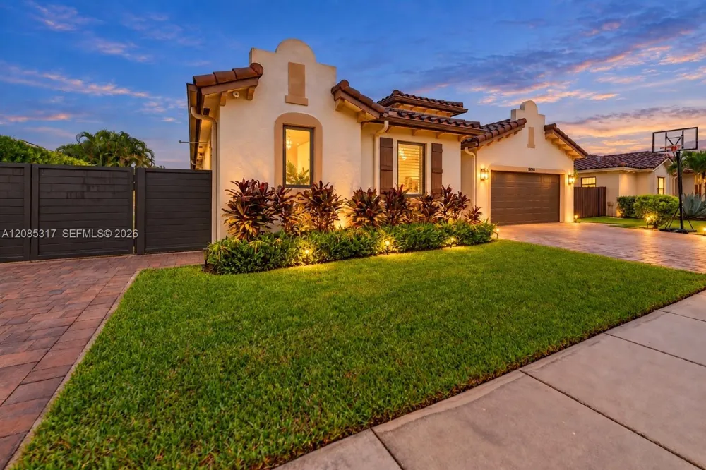 15255 SW 173rd St Miami, FL 33187