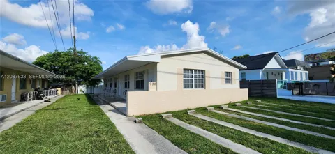 930 SW 4th Ave #3