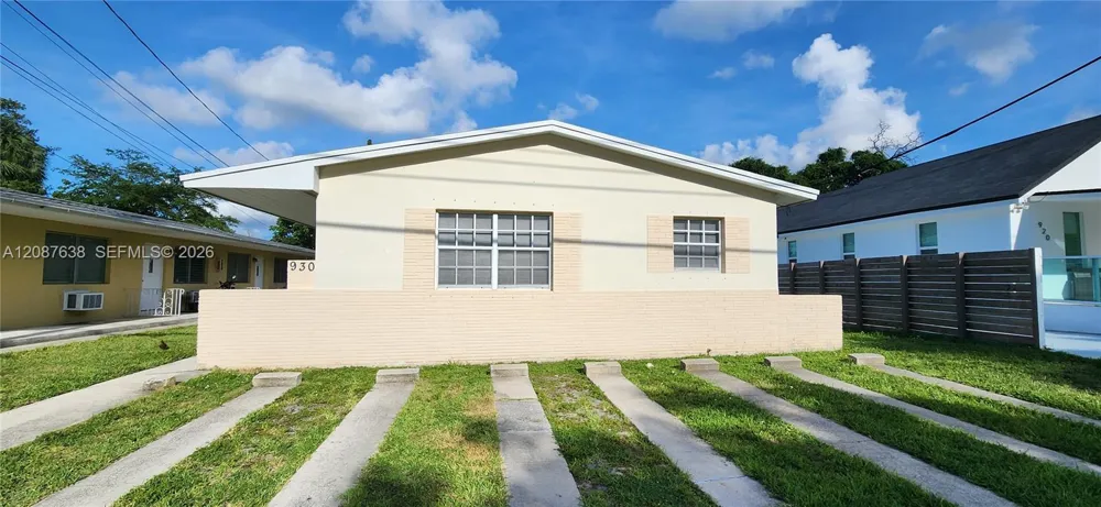 930 SW 4th Ave #3 Miami, FL 33130