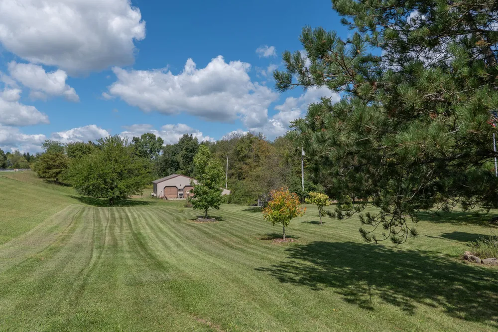 5749 Pioneer Road Osseo, MI 49266