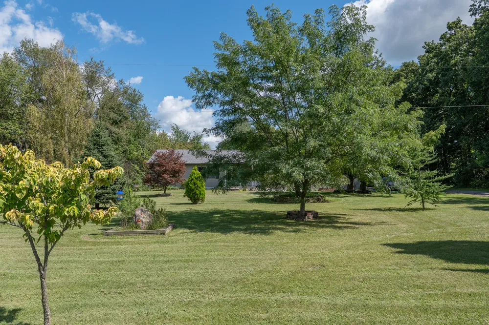 5749 Pioneer Road Osseo, MI 49266