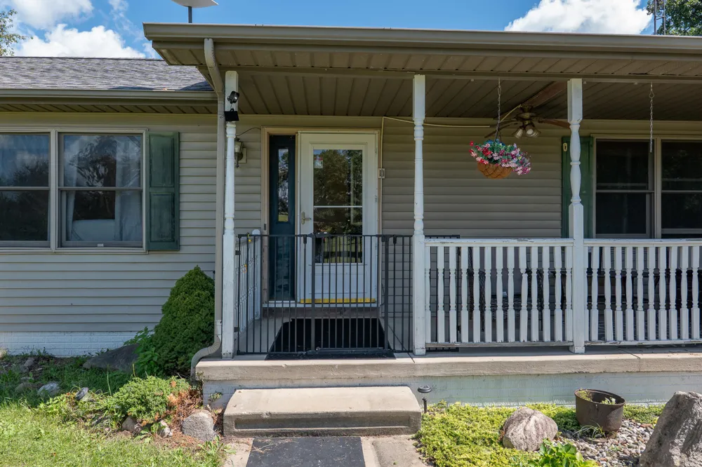 5749 Pioneer Road Osseo, MI 49266
