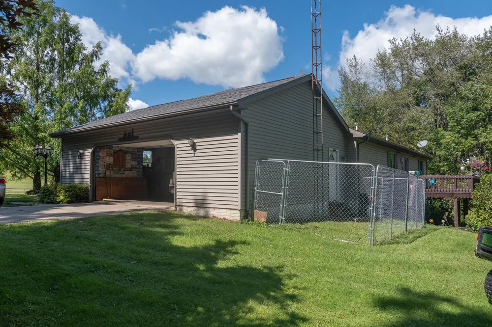 5749 Pioneer Road Osseo, MI 49266