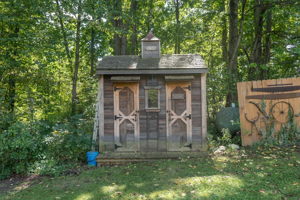5749 Pioneer Road Osseo, MI 49266