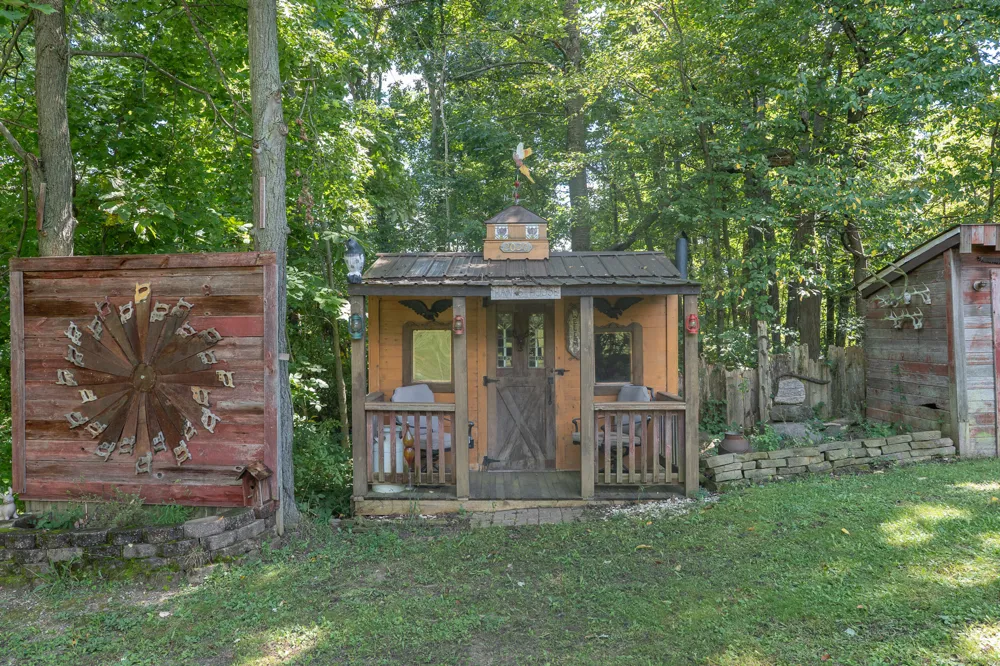 5749 Pioneer Road Osseo, MI 49266