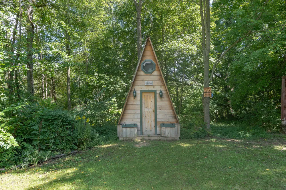 5749 Pioneer Road Osseo, MI 49266