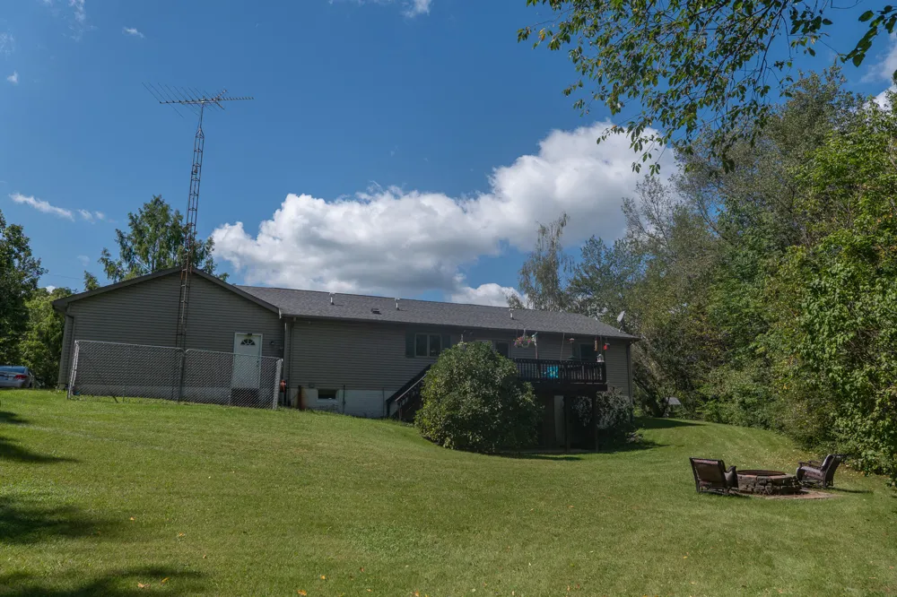 5749 Pioneer Road Osseo, MI 49266
