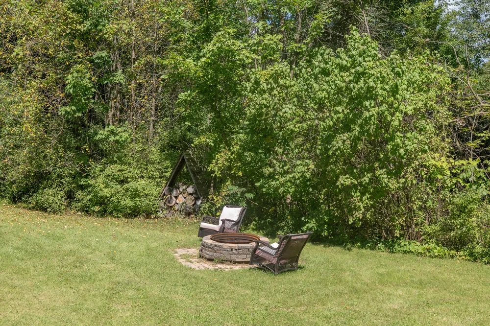 5749 Pioneer Road Osseo, MI 49266