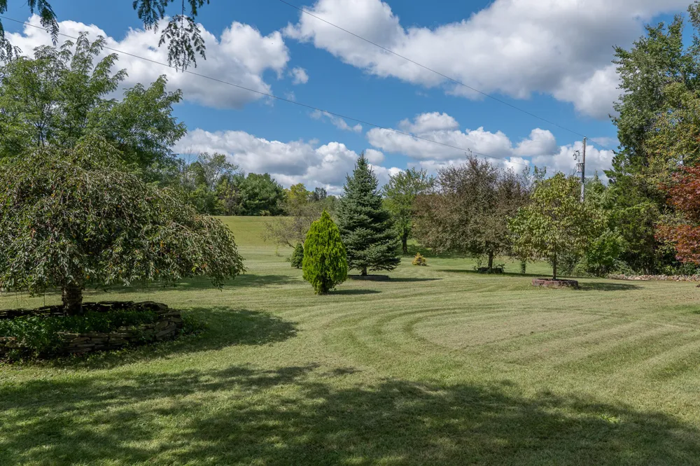 5749 Pioneer Road Osseo, MI 49266
