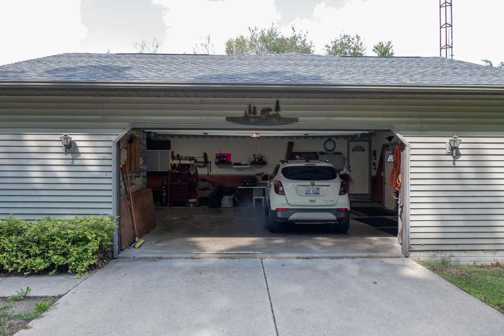 5749 Pioneer Road Osseo, MI 49266