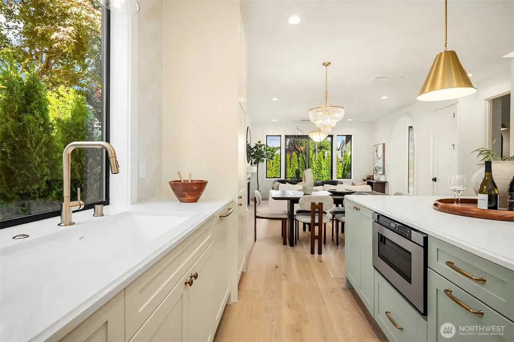 12601 NE 80th Street Kirkland, WA 98033