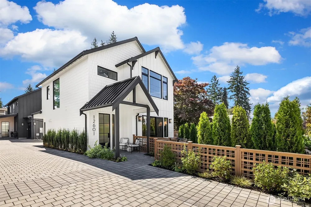 12601 NE 80th Street Kirkland, WA 98033
