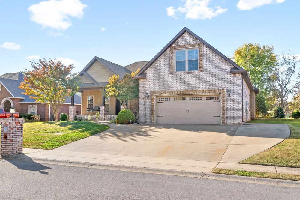 3176 Porter Hills Dr Clarksville, TN 37043