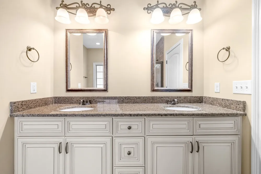 3176 Porter Hills Dr Clarksville, TN 37043