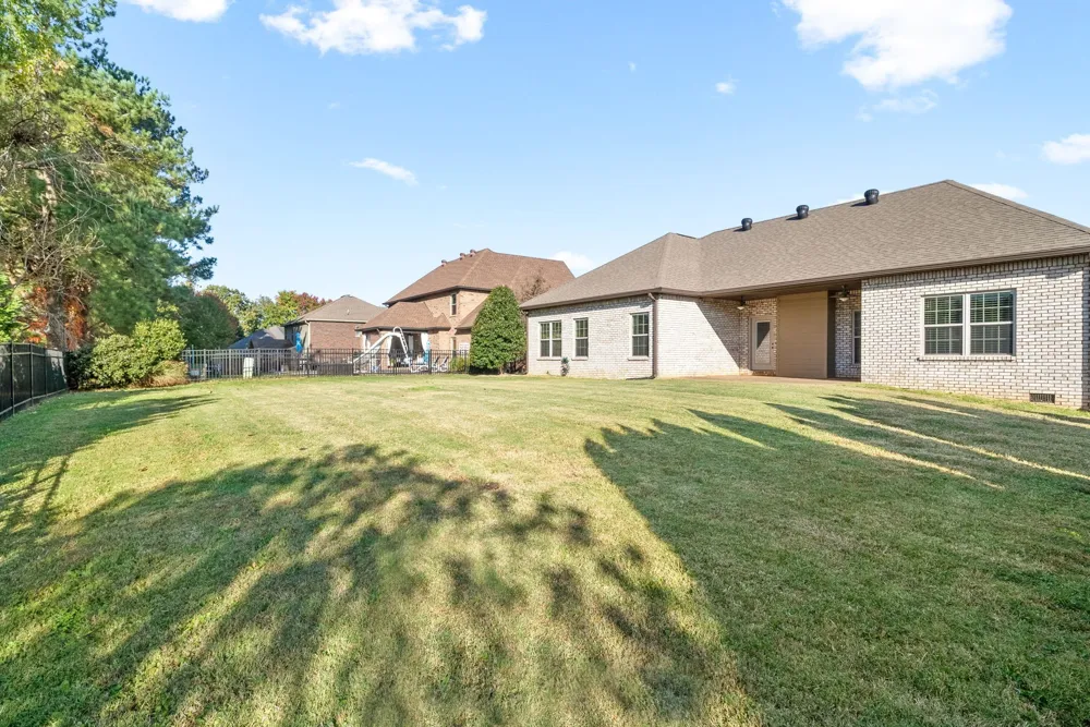 3176 Porter Hills Dr Clarksville, TN 37043