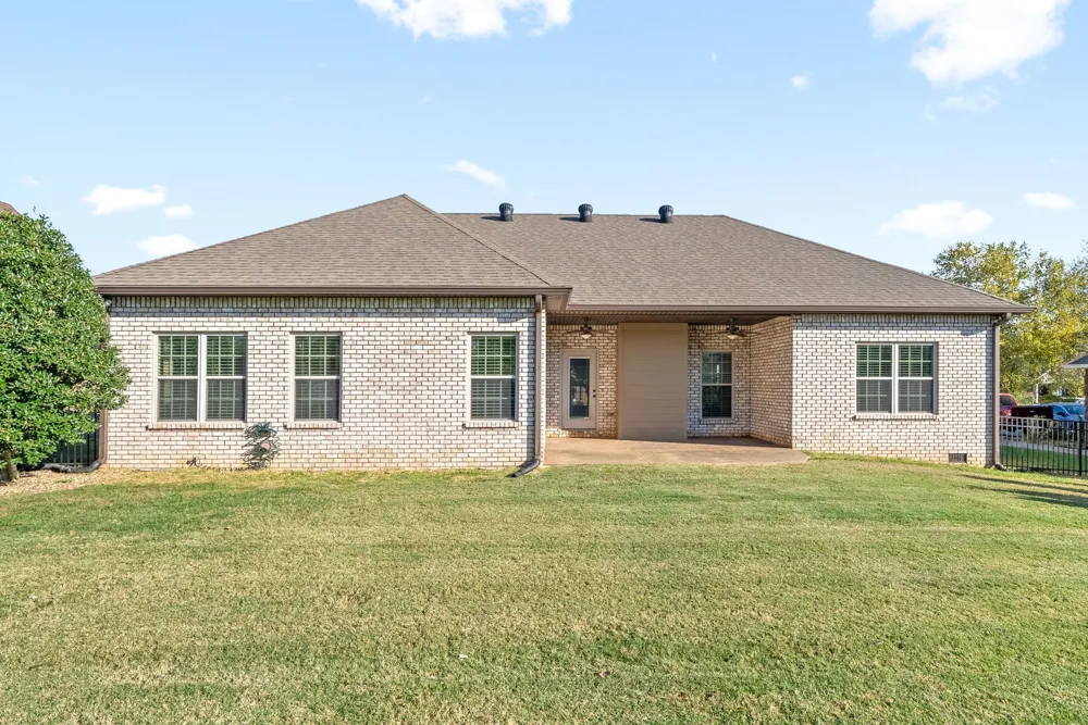 3176 Porter Hills Dr Clarksville, TN 37043