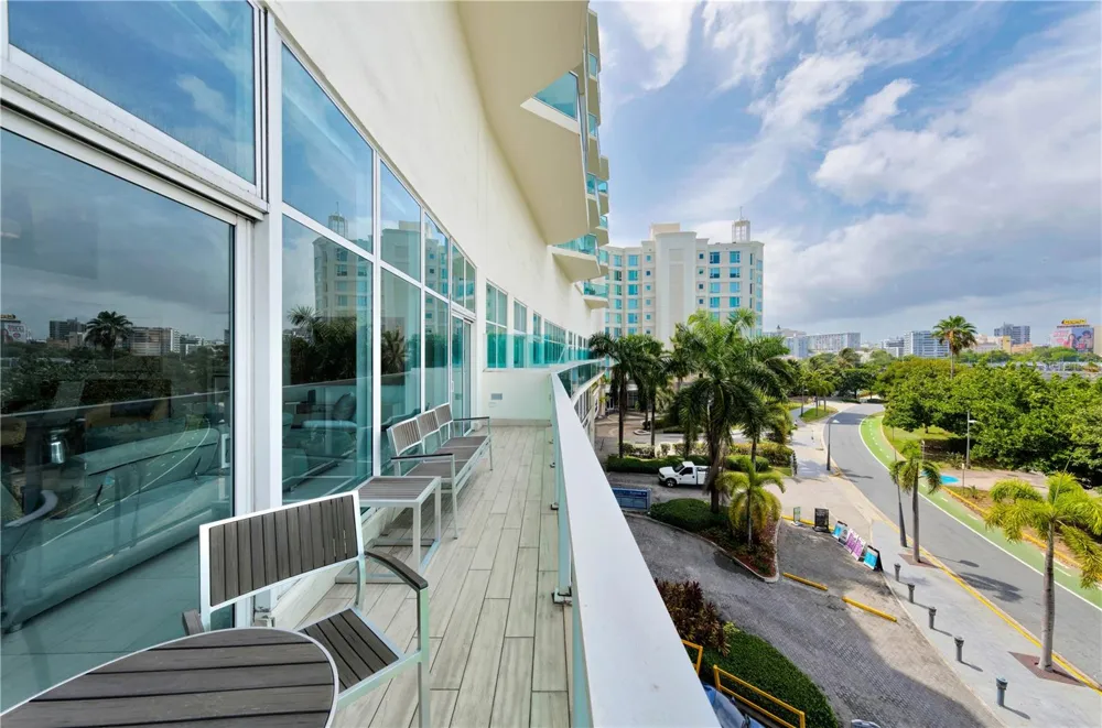 25 MUNOZ RIVERA AVENUE #414 San Juan, PR 00901