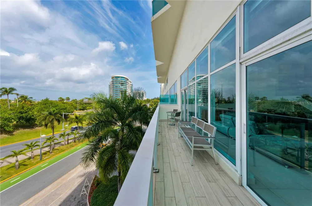 25 MUNOZ RIVERA AVENUE #414 San Juan, PR 00901