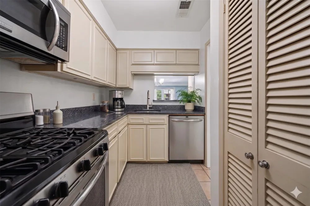 7920 Rockwood Lane #209 Austin, TX 78757