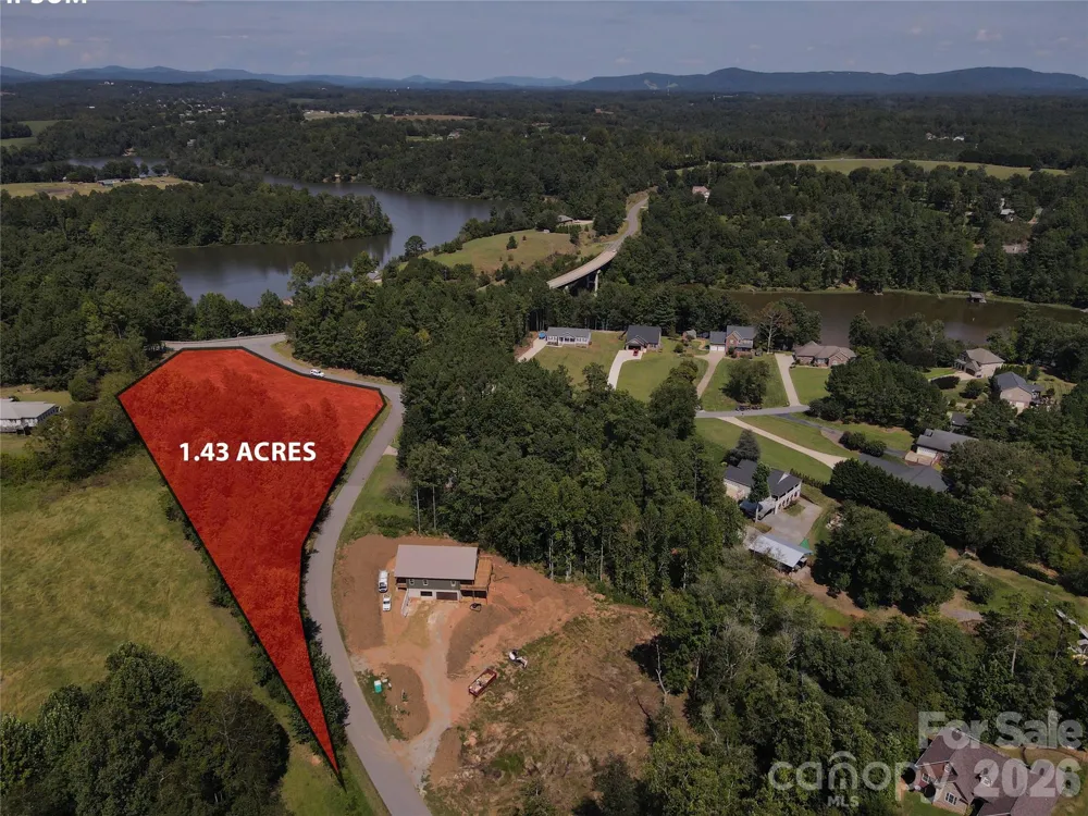 4707 Crystal Falls Avenue Hickory, NC 28601