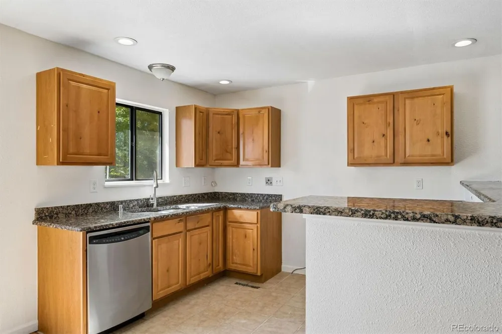 1858 E 98th Avenue Thornton, CO 80229