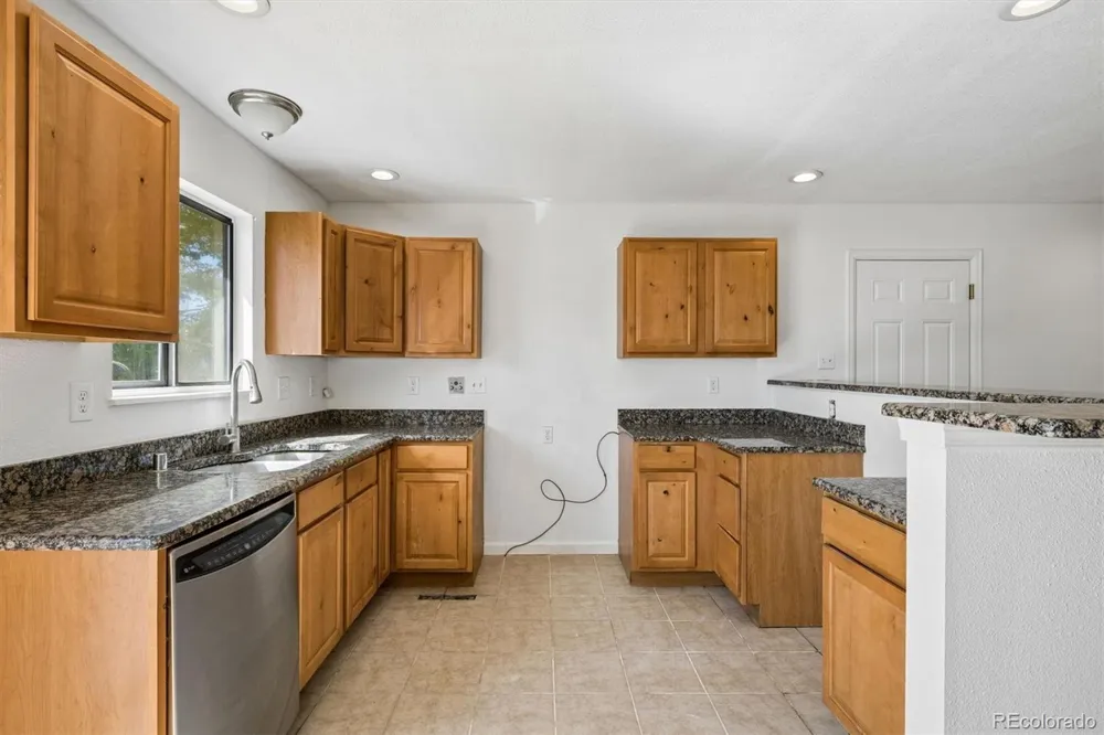 1858 E 98th Avenue Thornton, CO 80229