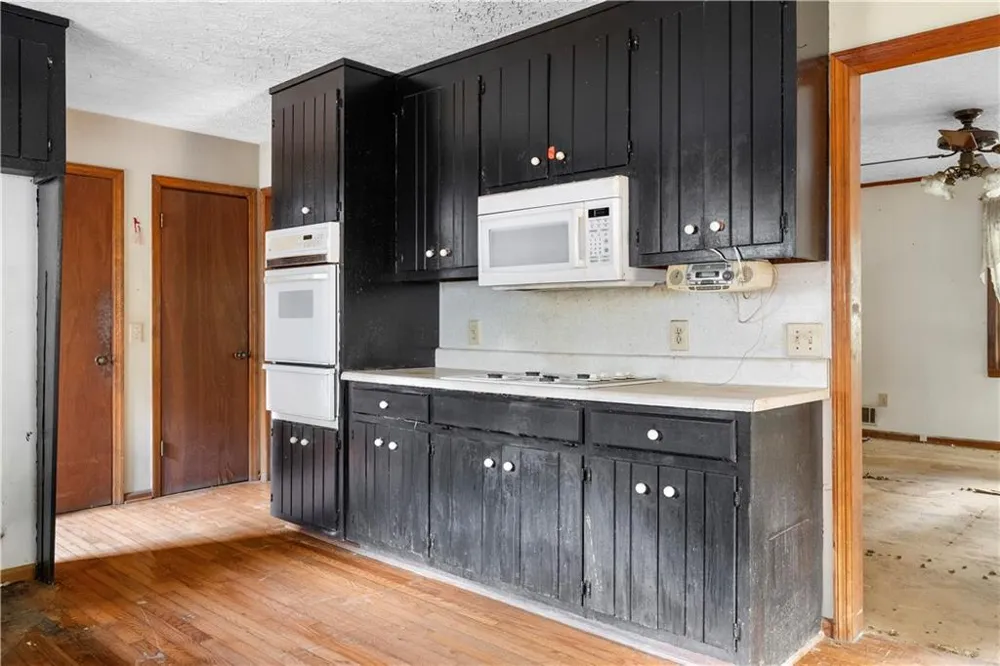 229 Holly Creek Way Woodstock, GA 30188
