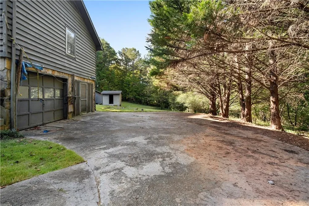 229 Holly Creek Way Woodstock, GA 30188