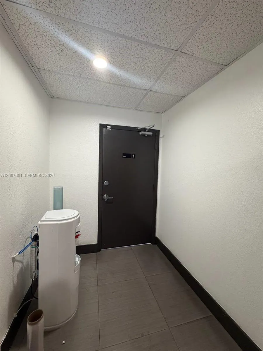 10850 NW 27th St Doral, FL 33172