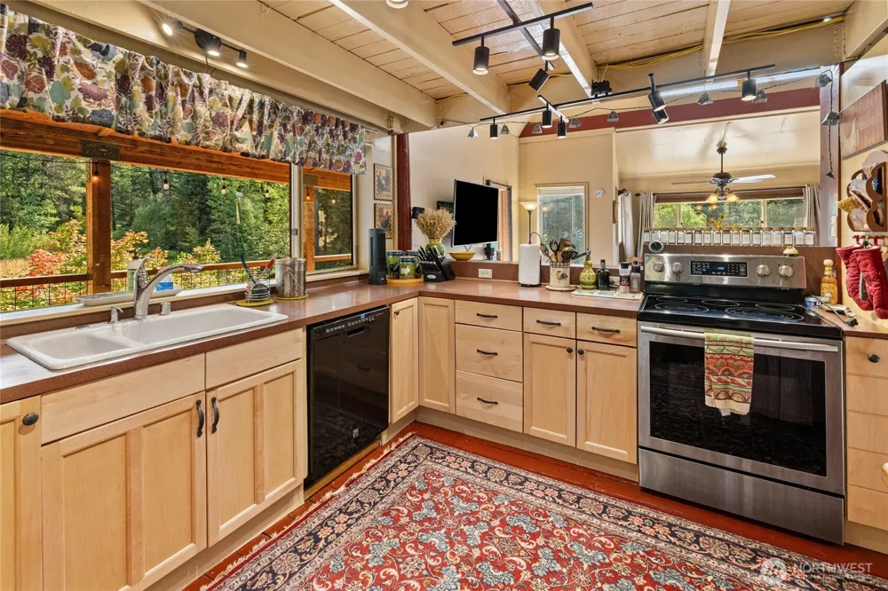 760 Wagon Wheel Rd. Cle Elum, WA 98922