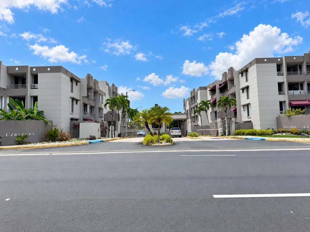 302 COND. TURABO CLUSTERS #AD Caguas, PR 00727