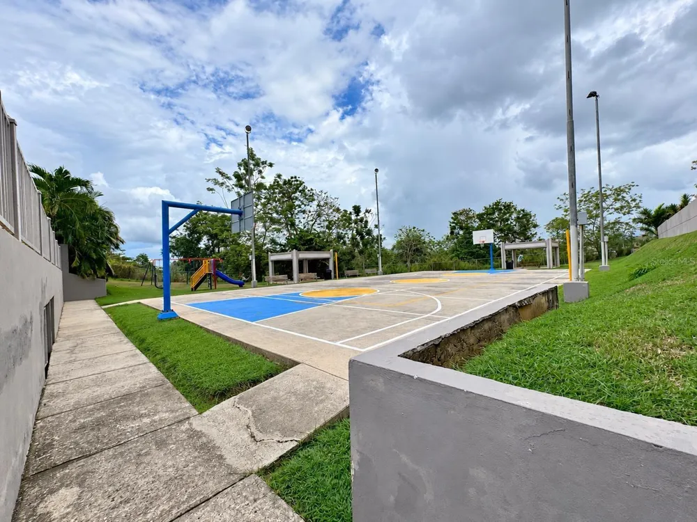 302 COND. TURABO CLUSTERS #AD Caguas, PR 00727