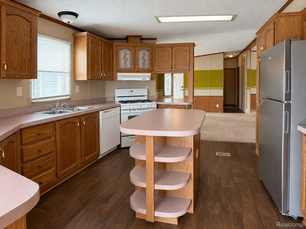 24654 Deer Creek Drive Flat Rock City, MI 48134