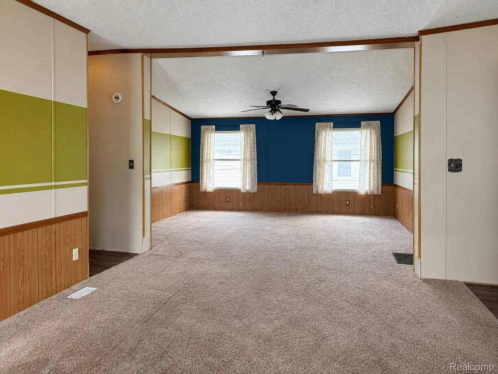 24654 Deer Creek Drive Flat Rock City, MI 48134